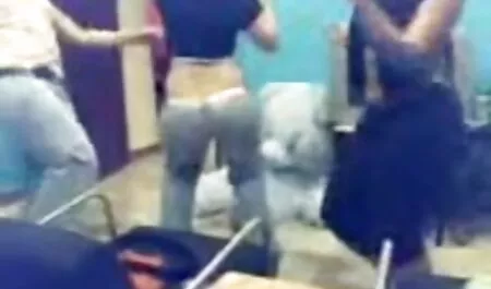 私はコックで金髪の美しさのお尻を訪問しました 女 と 男 の エッチ 動画