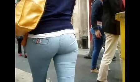 ロシアは窓辺に茶色の髪の女の子を引っ張った 女性 の ため の セックス 動画