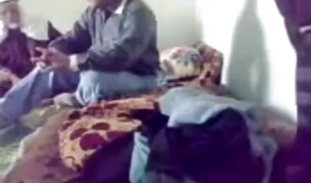 夫とともにa友人の彼の魅力的な妻に二つの穴 女性 用 えろ 動画