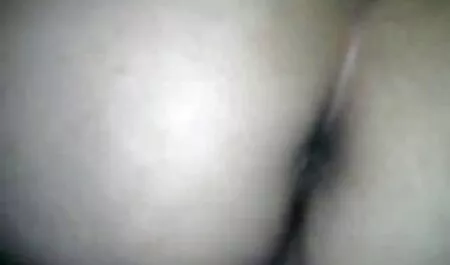 レズビアンフォーサムのソファ 女性 の ため の エッチ な 動画