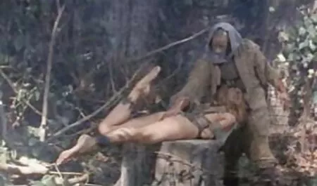 売り手slut同意のためにa三人組のためにお金 動画 エロ 女
