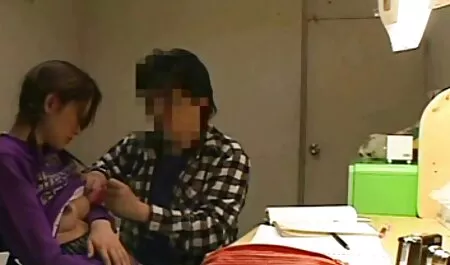 ブルネットfucks自分と紫のバイブレータ 女 アダルト 無料