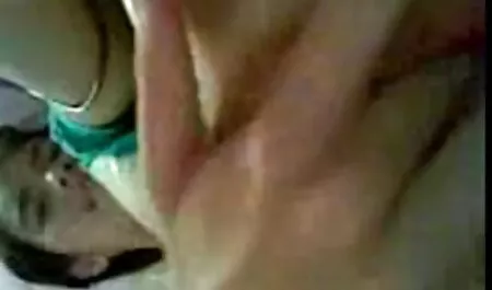 金髪の十代はピンクのコックで彼女の処女を失った 女性 動画 アニメ
