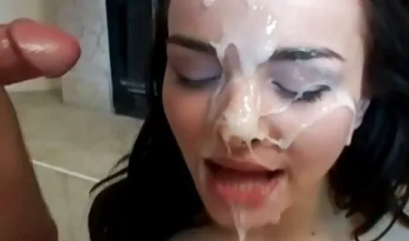 若い女の子、メガネとの最初の人のセックス 女性 が 見る エッチ な 動画