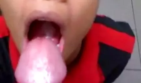 コック棒の上にジャンプする大きなお尻淫乱 女性 の エッチ 無料 動画