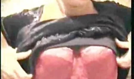 ラテックスメイドmasturbatesとともに大きな男根 女の子 えっち 動画