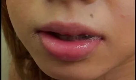 男は彼に彼のお気に入りの雌犬を肛門に教える 動画 エロ 女性