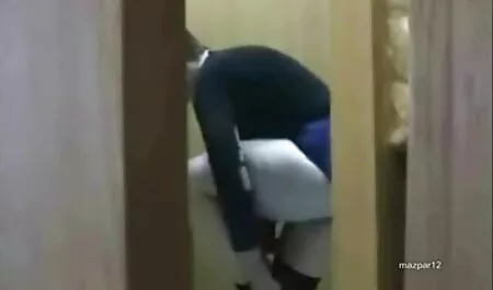 Stepdadファック十代の娘でフロントの彼の妻でザギャップ 女 動画 えろ