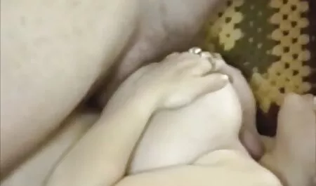 大きな黒人男性とブルネットとの美しい異人種間のセックス 女性 が 見る エロ
