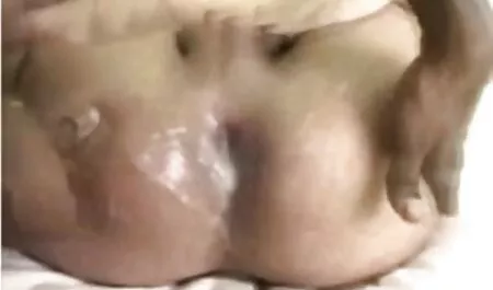 セクシー雛ー 動画 エロ 女性 mulattoコックに彼女の滑り