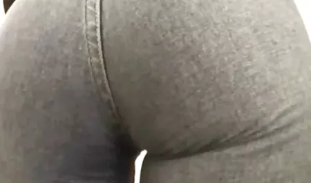 飽くなき女の子は友人のコックを飲み込む 女性 向け エロ 動画 無 修正